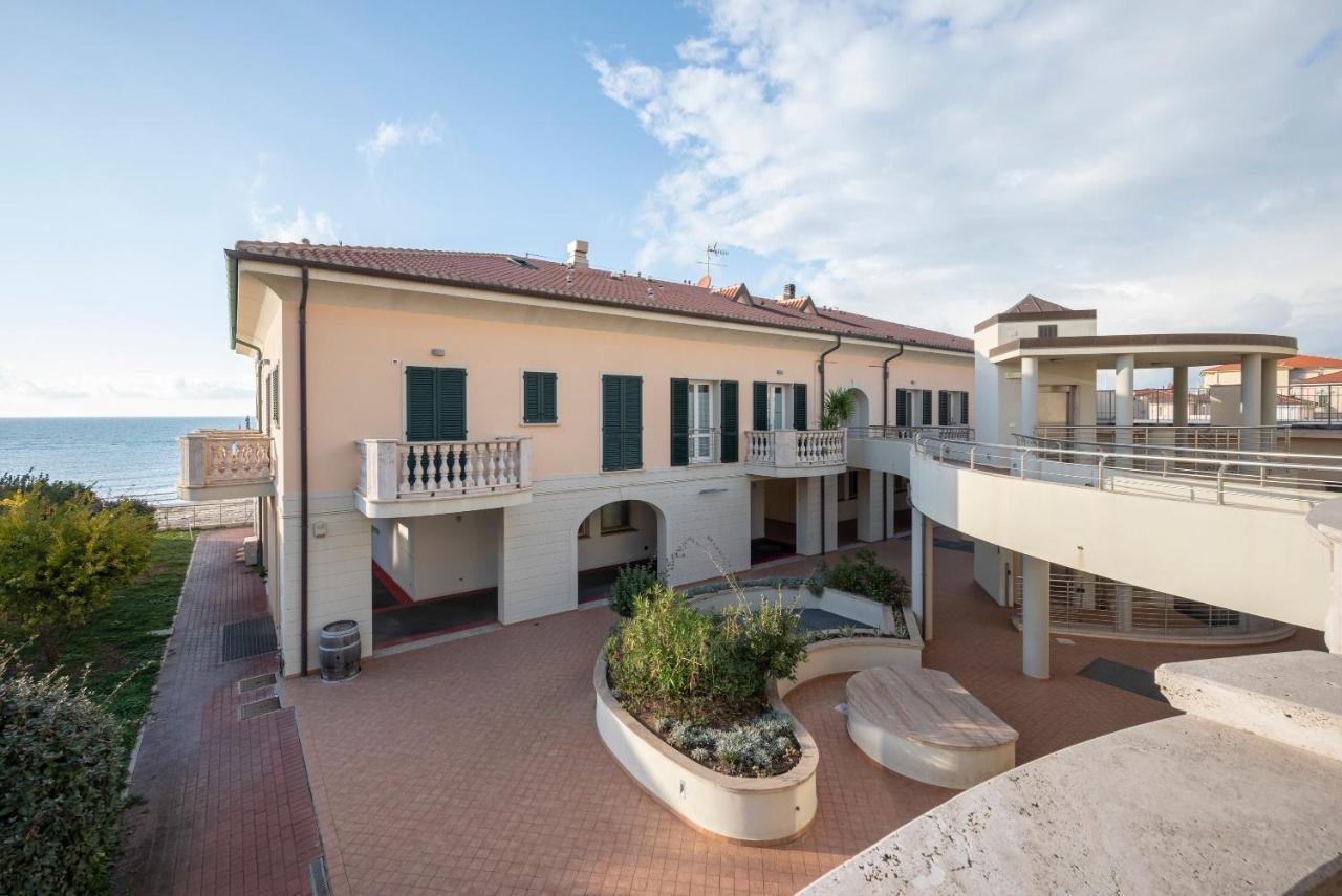 Il Faro Appartamenti San Vincenzo Kültér fotó